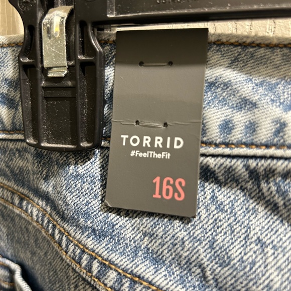 Torrid jeans - Picture 2 of 3